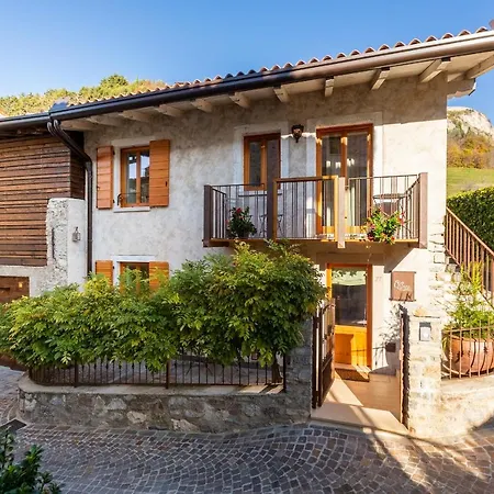 Borgo Cantagallo Casa Olivia 1 *